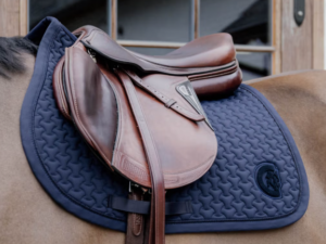 Tapis de Selle Tressé Jumping / Dressage