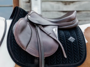 Tapis de selle Velvet Pearls jumping